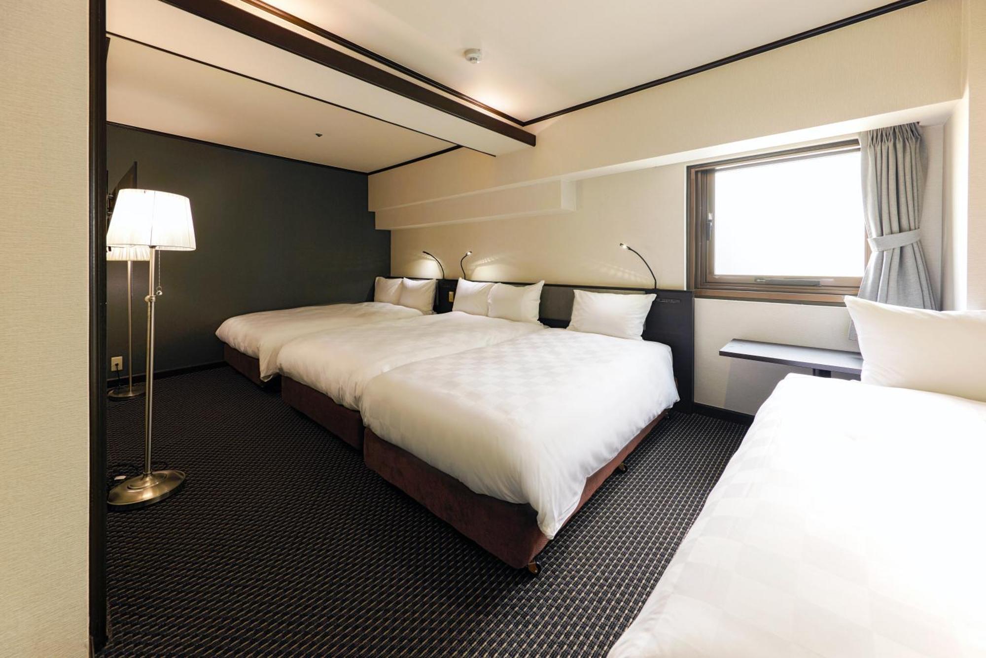 Hotel Consort Shin-Osaka Exterior foto