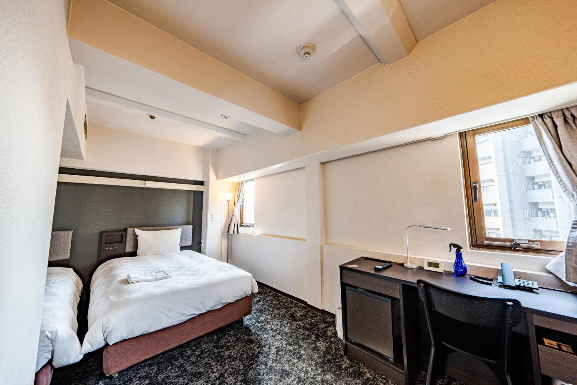 Hotel Consort Shin-Osaka Exterior foto